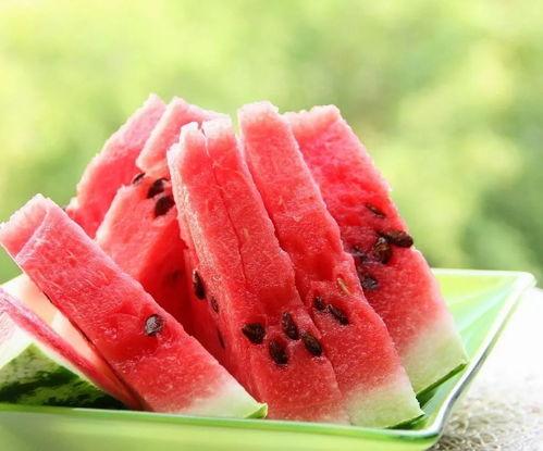 划水摸鱼吃瓜图片,划水摸鱼，吃瓜看戏，悠然自得的生活瞬间