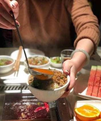 吃瓜抖音海底捞,揭秘网红火锅背后的故事